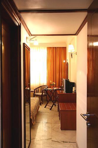 Hotel Grand President Dillí Pokoj fotografie